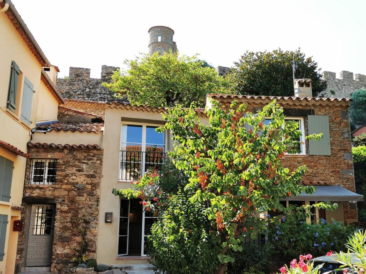Pretty Historical Village House Grimaud Luaran gambar
