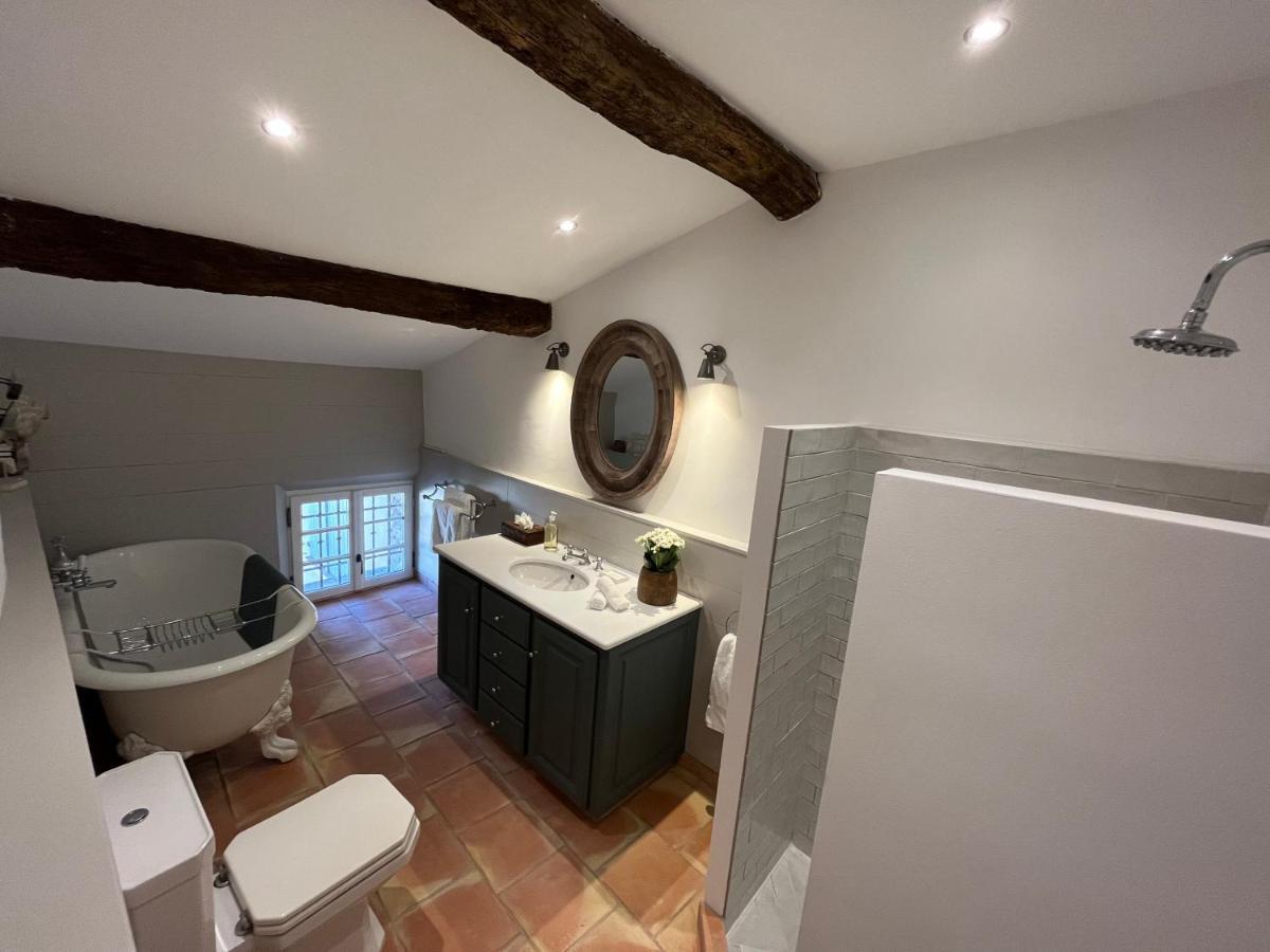 Pretty Historical Village House Grimaud Luaran gambar