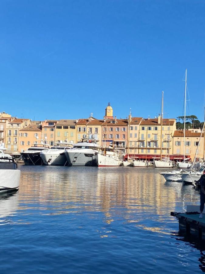 Pretty Historical Village House Grimaud Luaran gambar